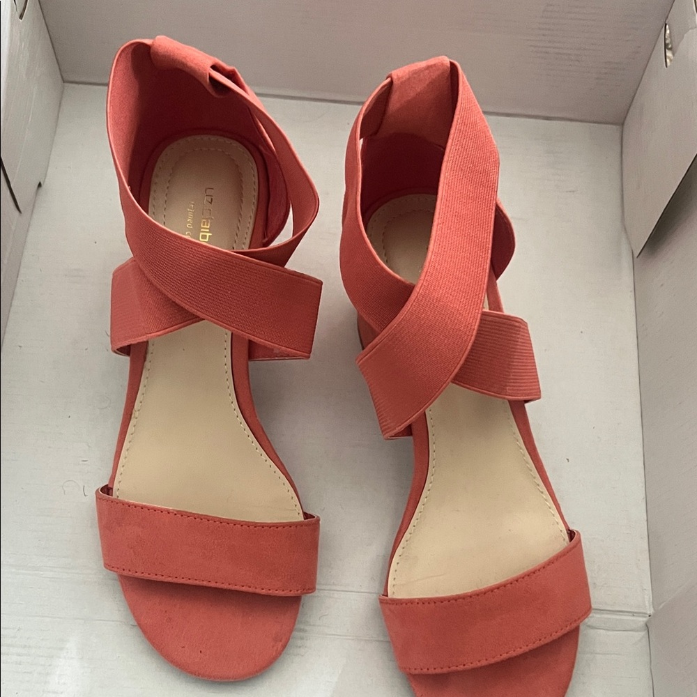 Liz Claiborne Coral Women's Sandals